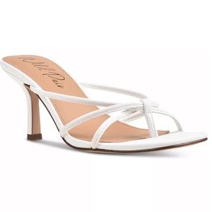 White sandals by Wild Side